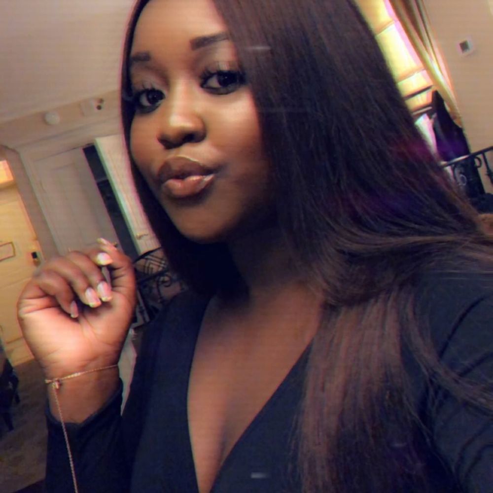 Meet your Posher, Becca